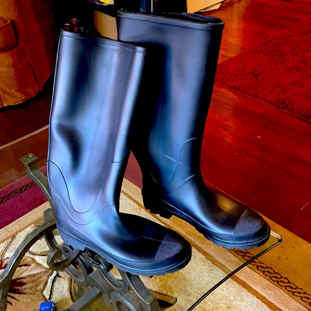 Size 8 Womens Rain Boots